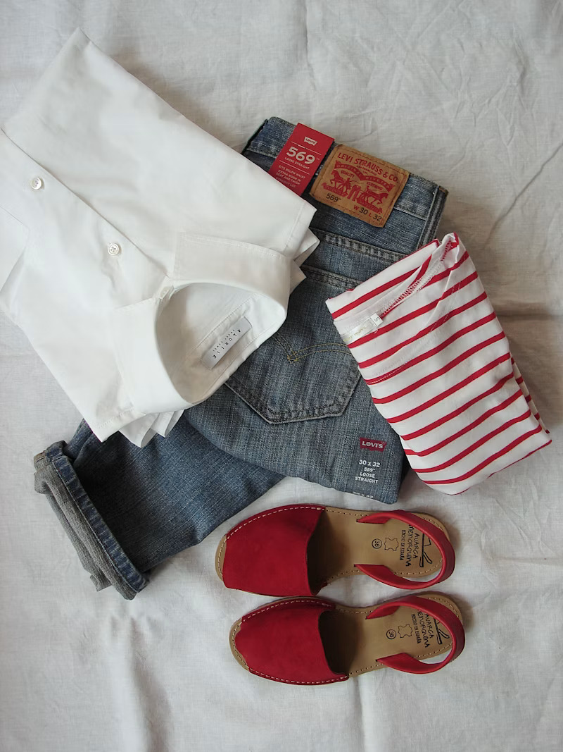 Modern Chic Outfit image 2
